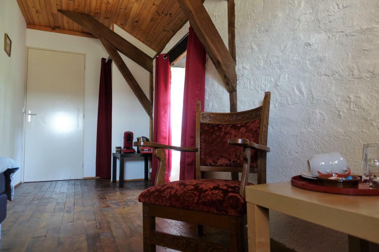 Domaine Les Teuilleres Bed & Breakfast Lacam-d'Ourcet Exterior photo